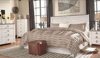 Willowton Bed Ashley 5pc Queen