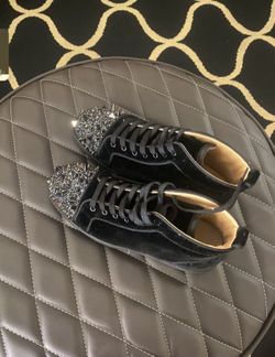 Loui Pik Pik Spikes