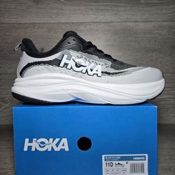 Mens 11 Hoka Skyflow Running Shoes Black / White 1155113/BWHT New In Box