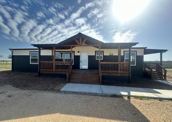 Mobile Home On 1 Acre Land 4/2