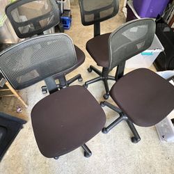 4 Office/Desk Chairs 
