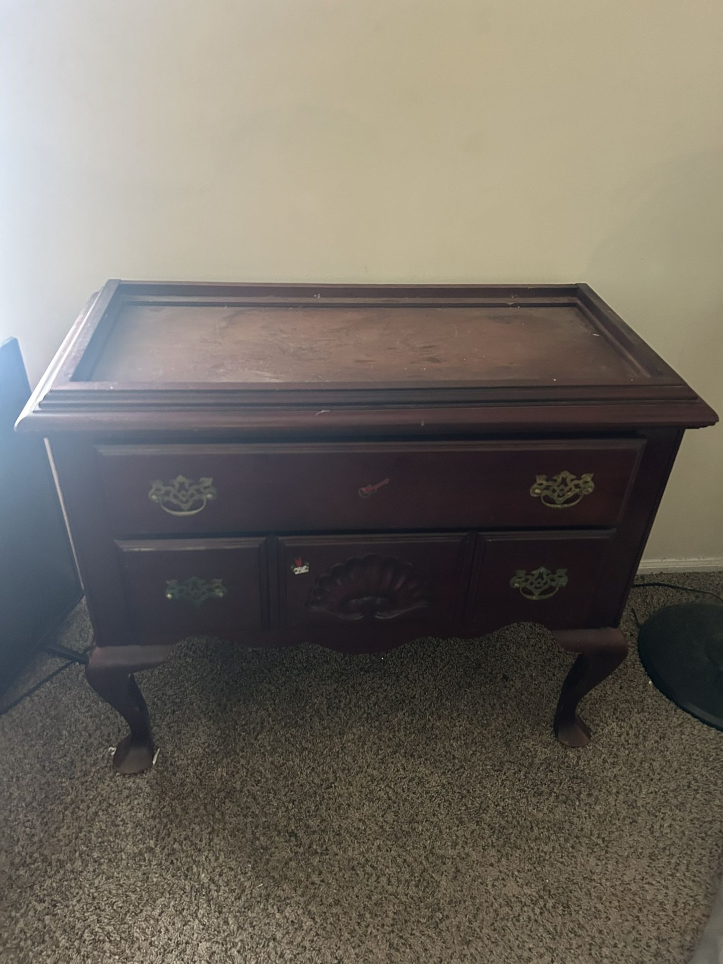 Dresser