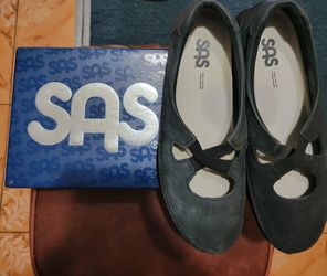 SAS Womens Size 8 Shoes