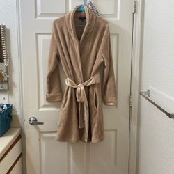 Size Large Tan With Satin Trim Short Bath Robe OBO