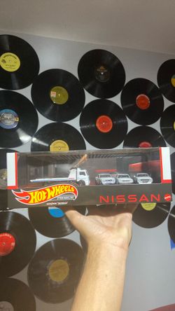 hotwheels nissan set