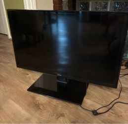 Samsung 32 in Flat Screen TV with Stand