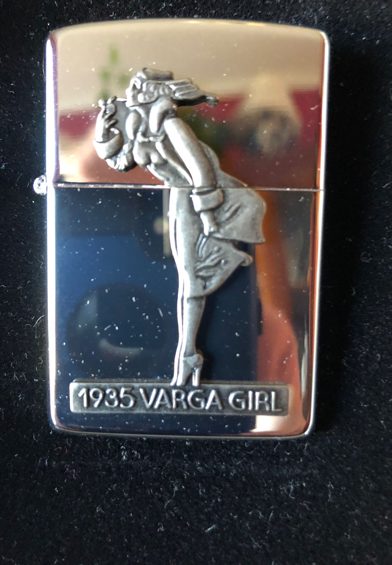 Antique lighter........1935 Varga girl