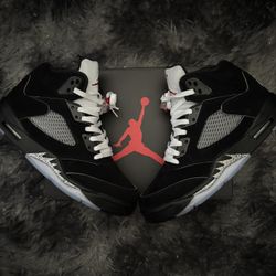 Black metallic 5s