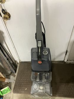 CARPET CLEANER with cleaning attachments Works Great