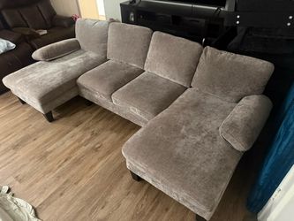 3-piece living room set in good condition