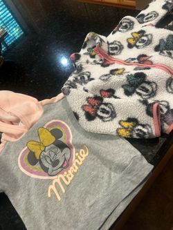 Minnie Mouse Disney 4T sweater and zip up jacket