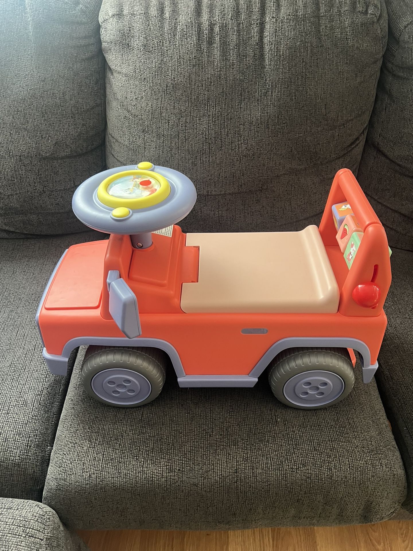 Bluey Push Car
