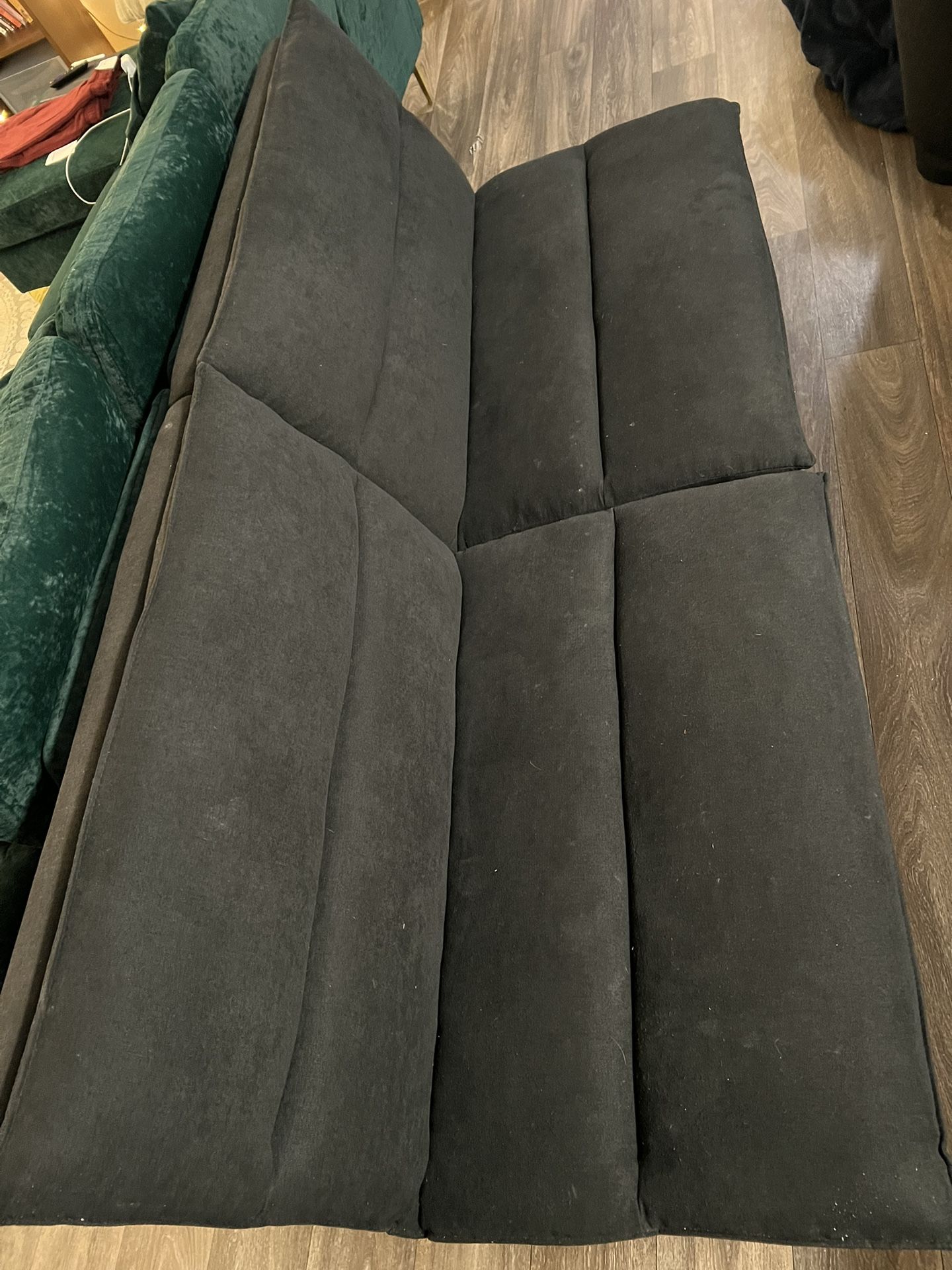 Black Futon