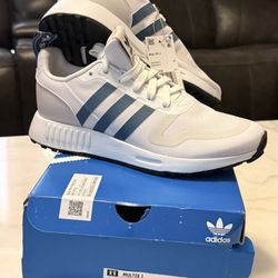 Adidas Women’s Shoes 5 1/2