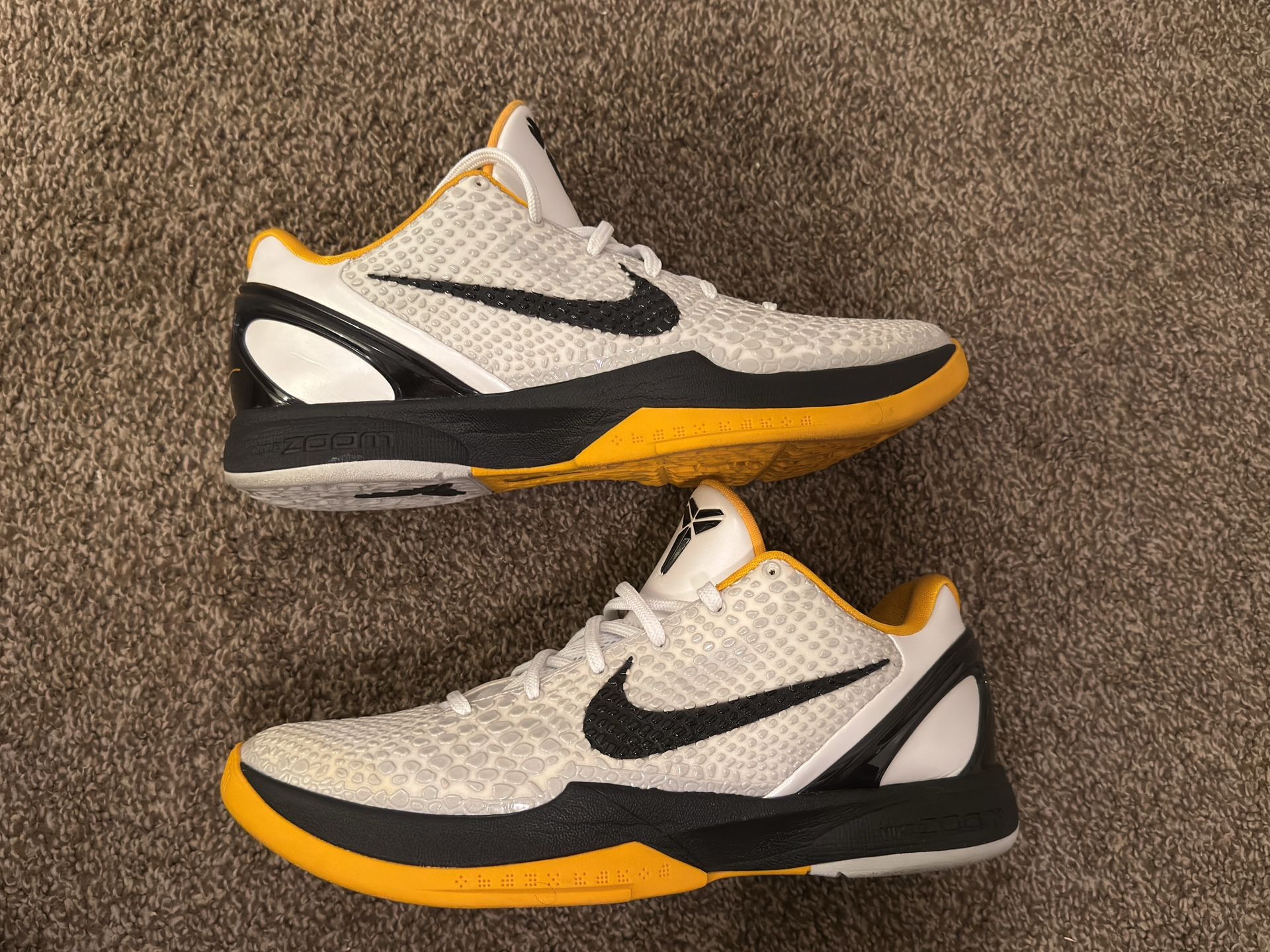 Nike Kobe White Del Sol Size 11