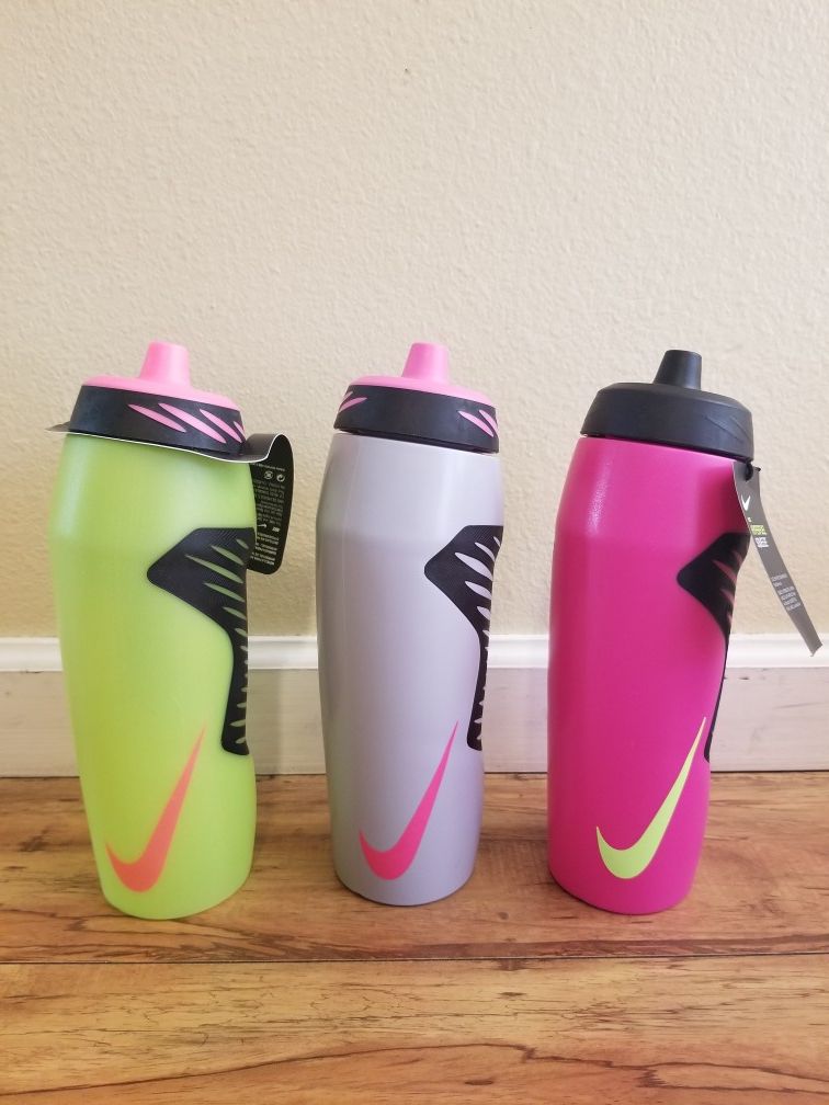 Nike sports bottles