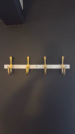 4-Hook Wall-Mounted Coat Rack