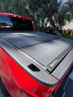 BAKFlip tonneau cover