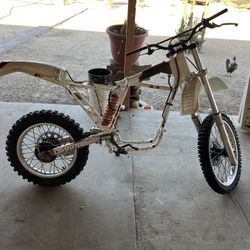 500R Pro-Link Dirt Bike Frame