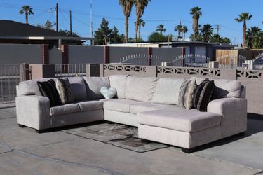 LARGE PINK / WHITE U-SHAPED SECTIONAL
