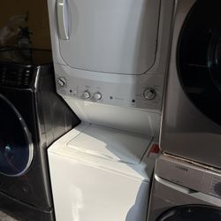 Stackable Washer And Dryer Set Ge Like New