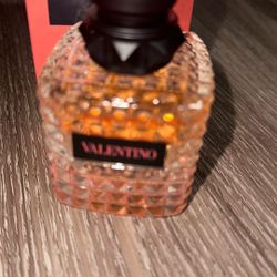 Valentino Perfume 