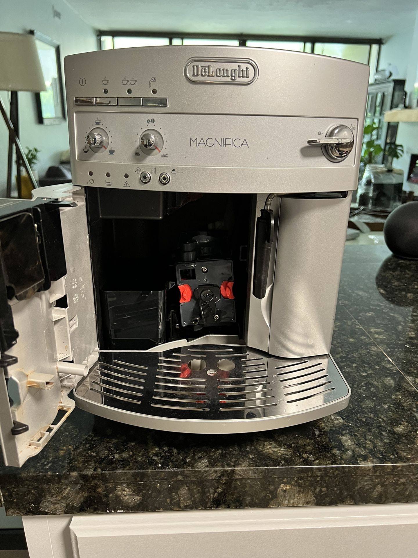 DeLonghi, Magnifica for Sale in Portland, OR OfferUp