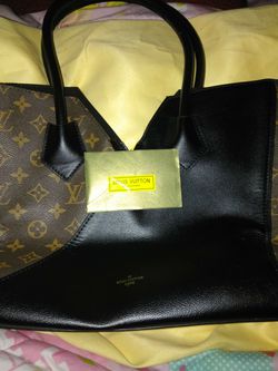 AUTHENTIC, BRAND NEW, NEVER USED, LOUIS VUITTON