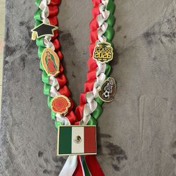 Grad Lei 🇲🇽 Viva Mexico!
