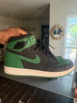 Air Jordan 1 Pine Green Size 10