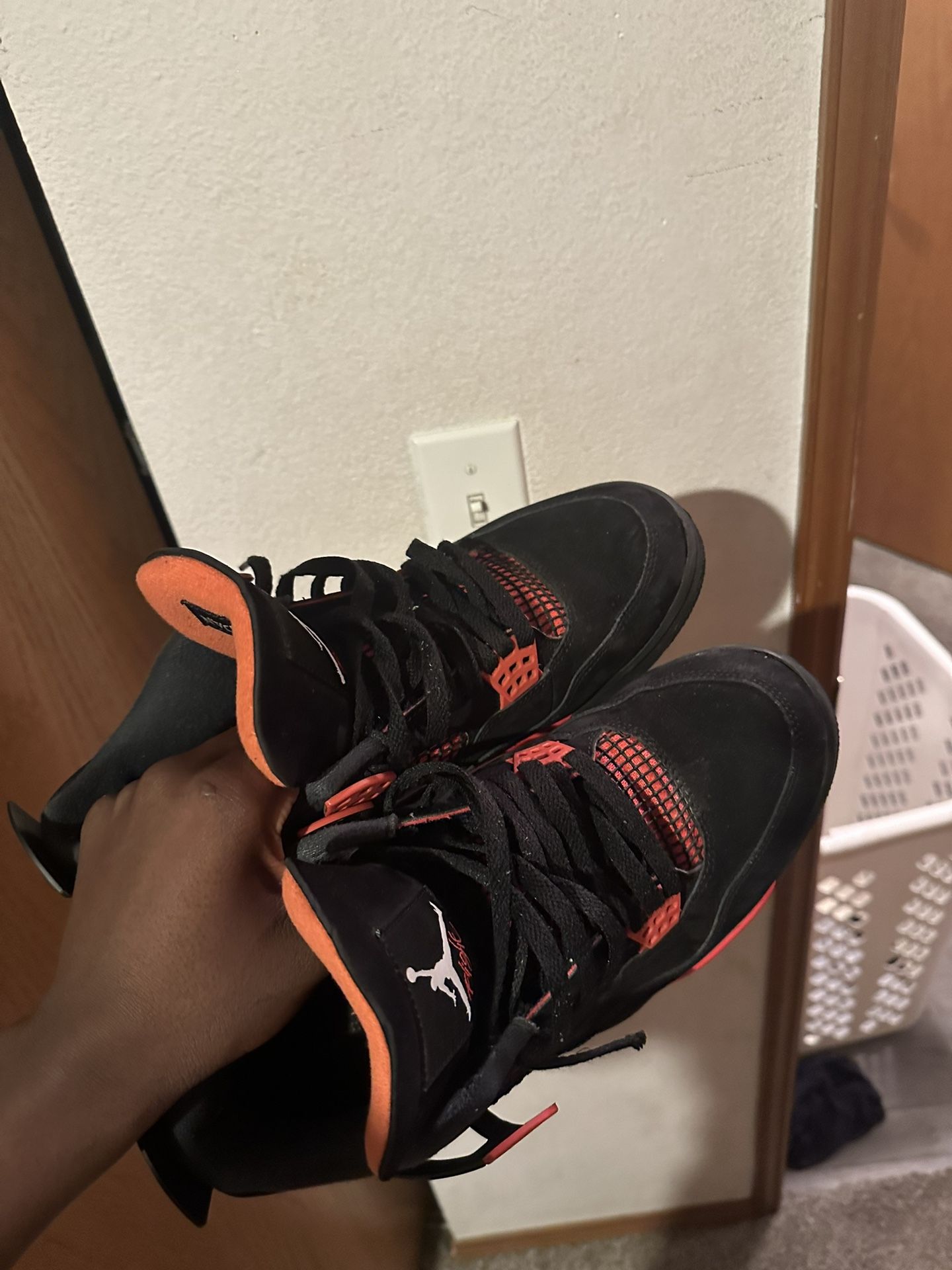Jordan 4 Retro Red Thunder