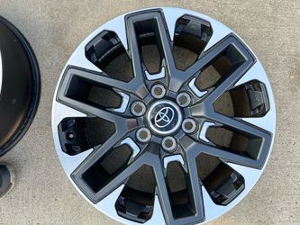 Toyota Sequoia Tundra 20” wheels rims original