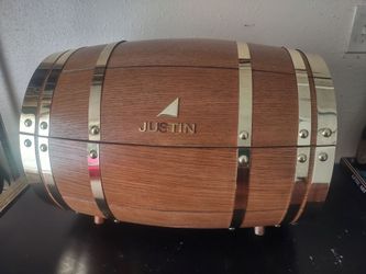 Justin Vineyards Barrel-Shaped Wine Box