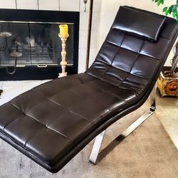 Beautiful Corvette Series Brown Leather Chase Lounge by Chintaly Imports