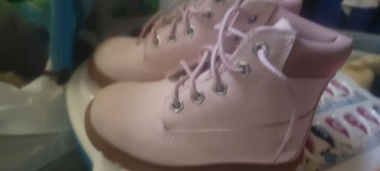 Cap shose for little girl
