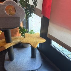 Small Cat Tree 