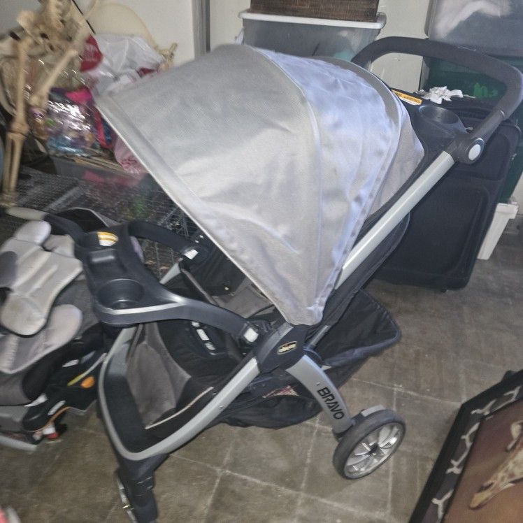 Chico Bravo Stroller With Rain Cover Optional Carseat Base