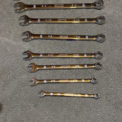 Set Of Dewalt Wrenches Complete