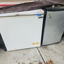 Mini Frige And Frizer 