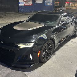 Camaro ss Silverado ss dodge ram rt dodge charger hellcat Camaro zl1