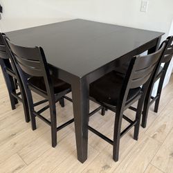 Dining Room Table 