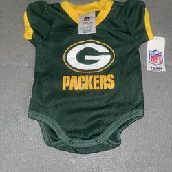 Green Bay Packers Beanie + Onesie