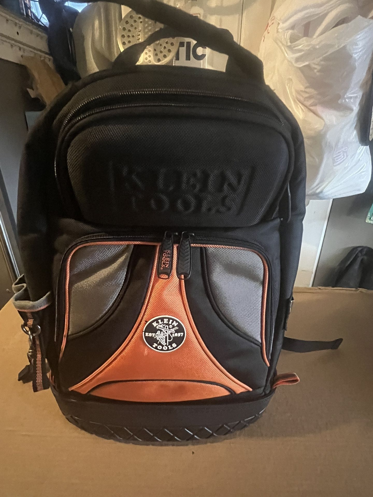 Klein back Pack / Like New