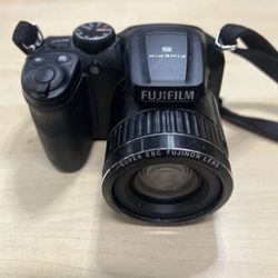 FUJIFILM FINEPIX S SERIES S4830 16.0MP DIGITAL CAMERA BLACK