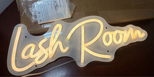 “Lash Room” Neon Sign