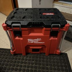 Milwaukee Packout XL Tool Box