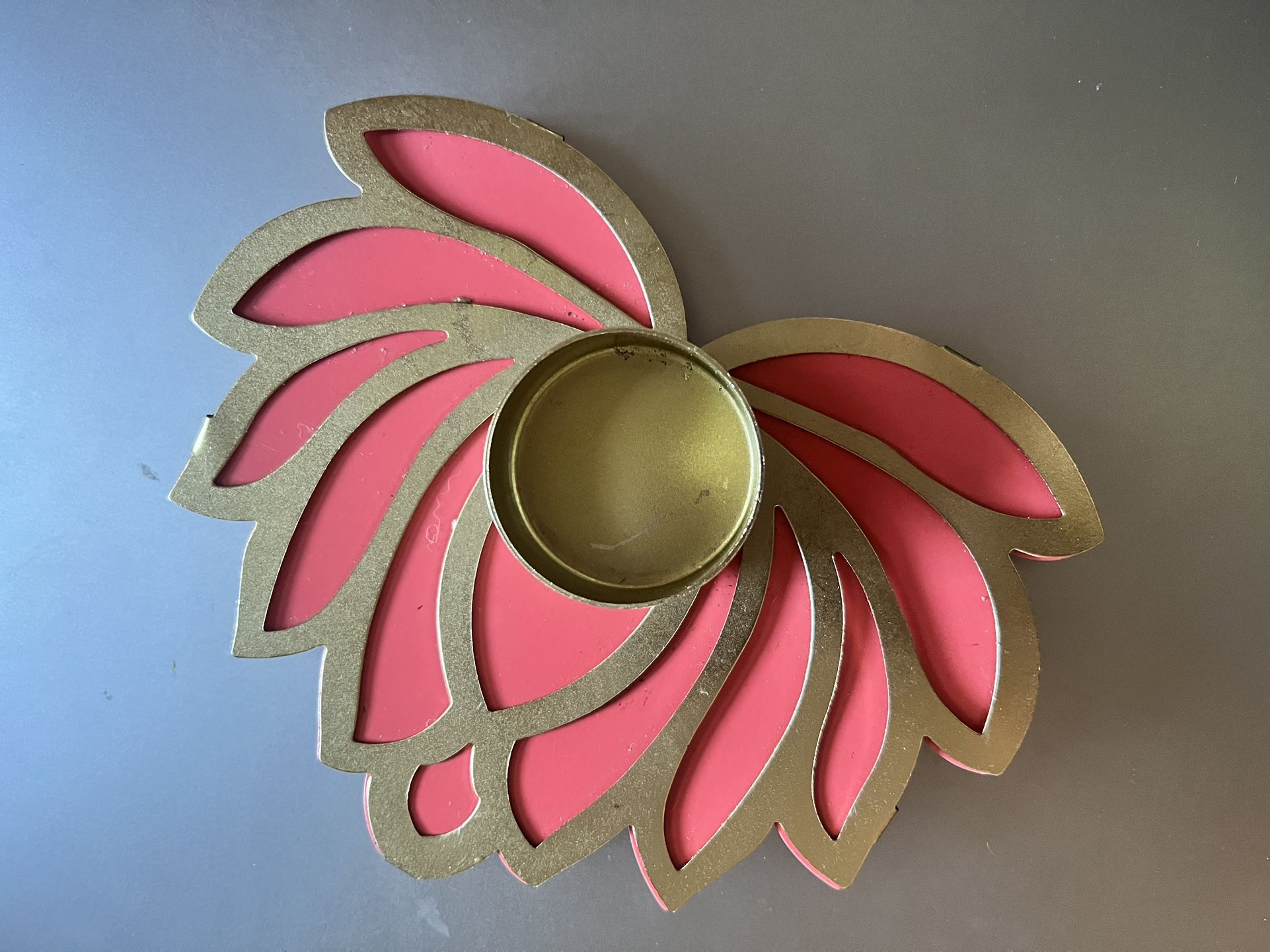 Metal Lotus Light Holder