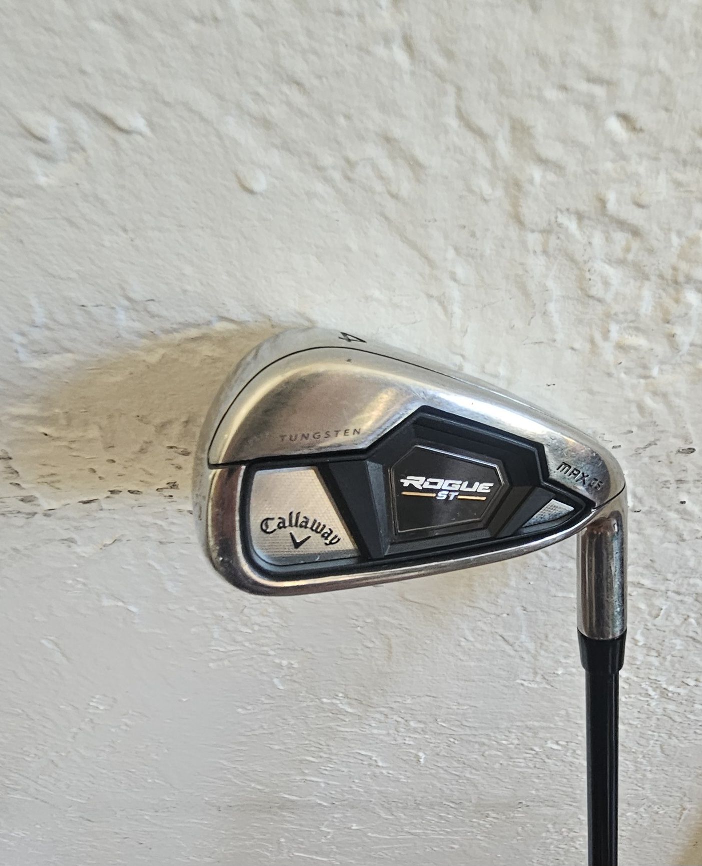Improve your game w this Callaway Rogue ST Max OS club 4 Iron. These are the "Over-Size" models, designed for maximum forgiveness,
