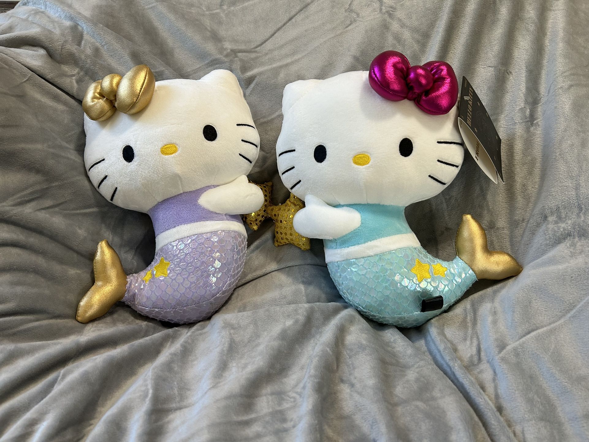 Selling All Of This For $80 (HELLO KITTYY)