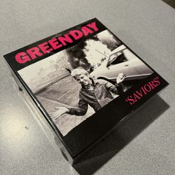 Green Day Saviors CD box Set W/SHIRT 